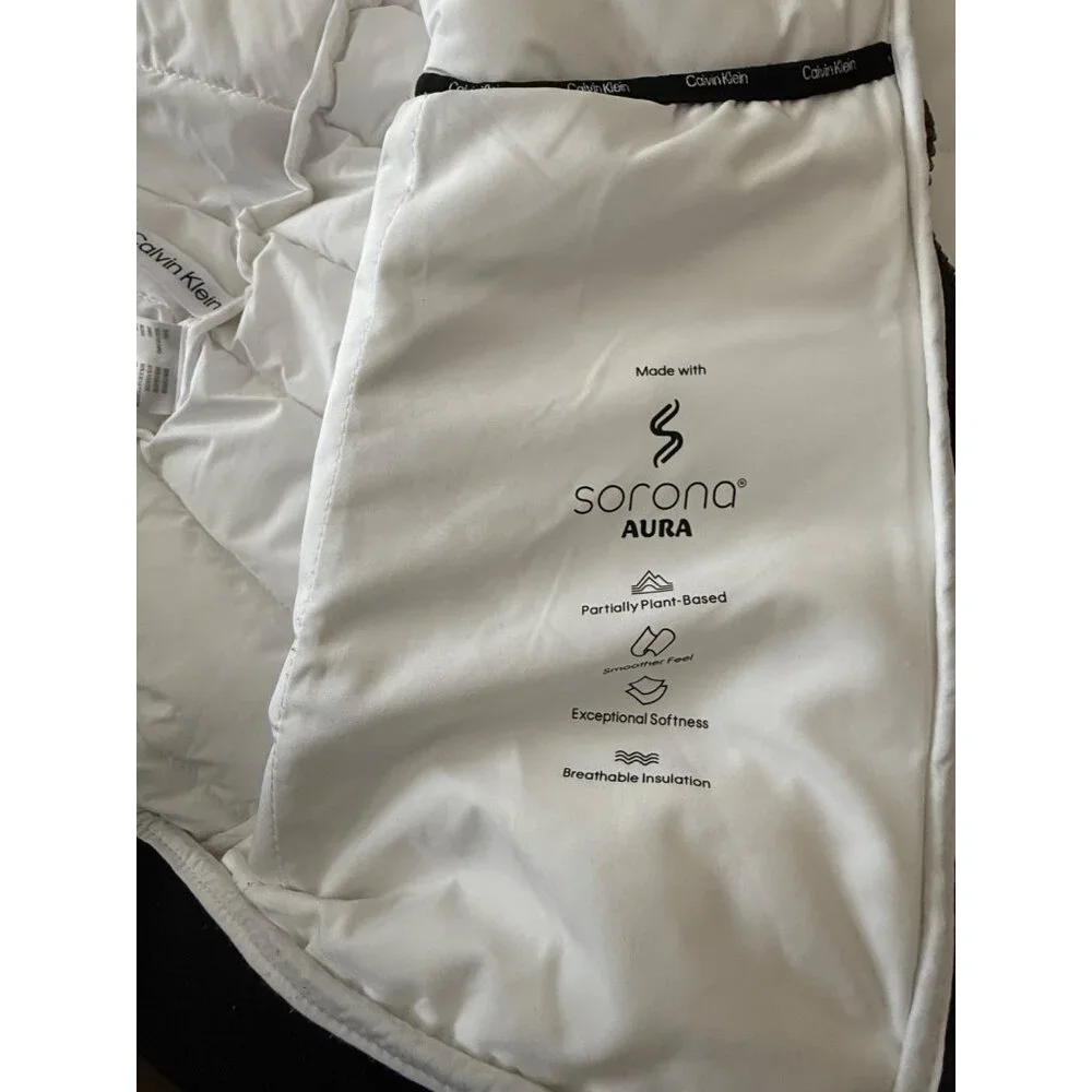 Calvin Klein White Hooded Puffer Jacket Sorona Aura Insulation Size Medium - Picture 4 of 9